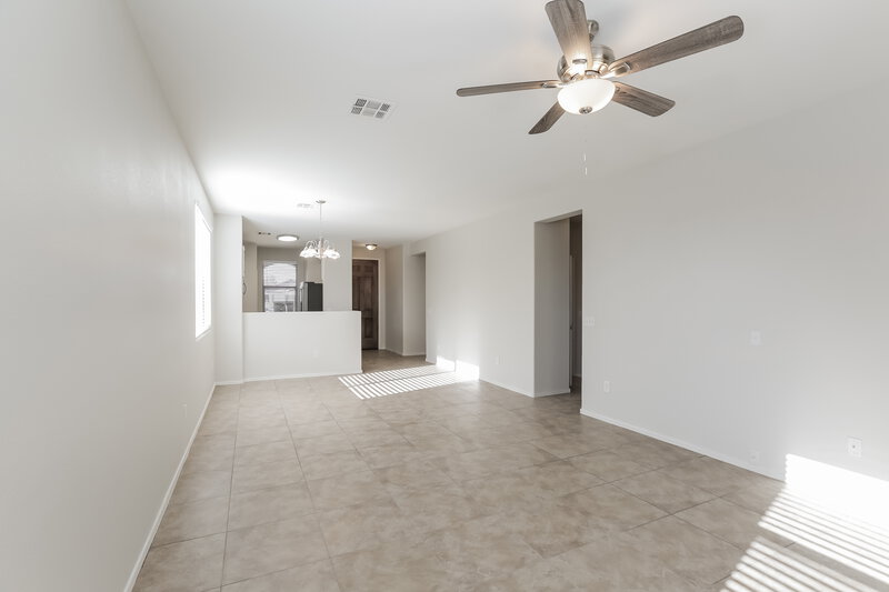 1,950/Mo, 2202 W Gold Dust Ave Queen Creek, AZ 85142 Living Room View 2