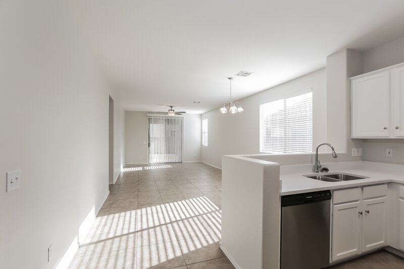 1,950/Mo, 2202 W Gold Dust Ave Queen Creek, AZ 85142 Kitchen View