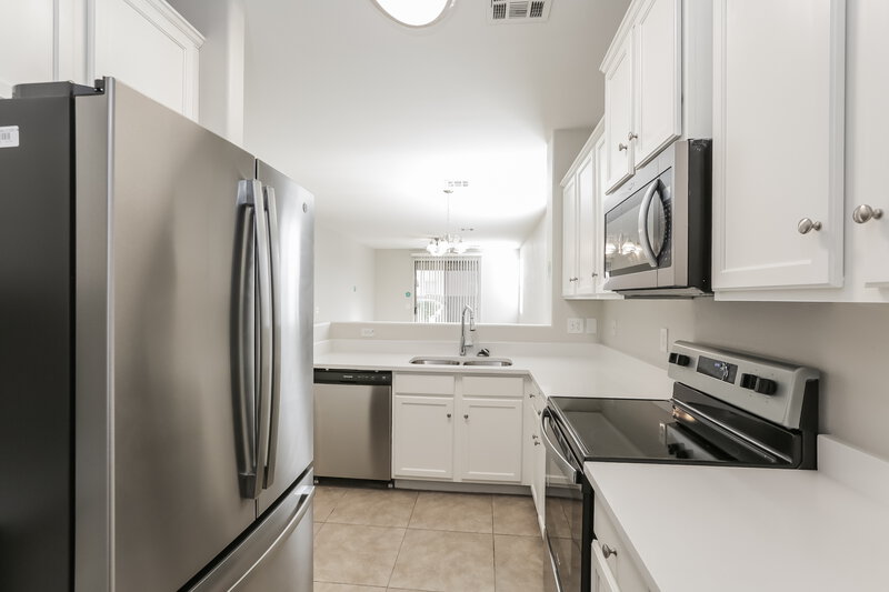 1,950/Mo, 2202 W Gold Dust Ave Queen Creek, AZ 85142 Kitchen View 2