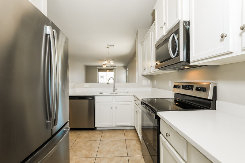 1,775/Mo, 2202 W Gold Dust Ave San Tan Valley, AZ 85144 Kitchen View 2