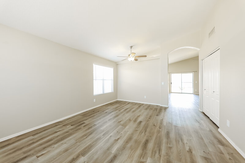 2,350/Mo, 9847 W Irma Ln Peoria, AZ 85382 Living Room View