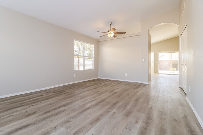 2,270/Mo, 9847 W Irma Ln Peoria, AZ 85382 Living Room View 2