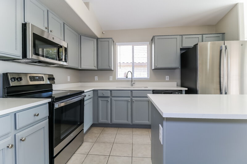2,270/Mo, 9847 W Irma Ln Peoria, AZ 85382 Kitchen View