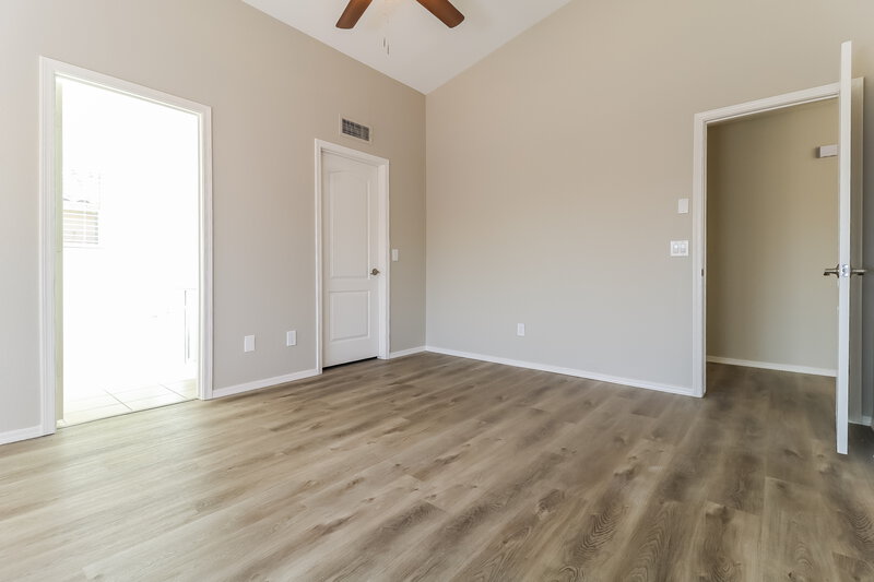 2,270/Mo, 9847 W Irma Ln Peoria, AZ 85382 Main Bedroom View