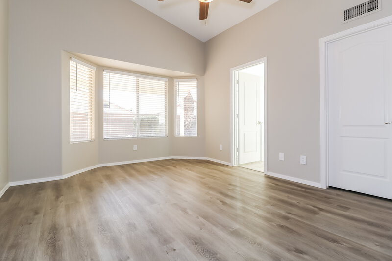 2,270/Mo, 9847 W Irma Ln Peoria, AZ 85382 Main Bedroom View 2