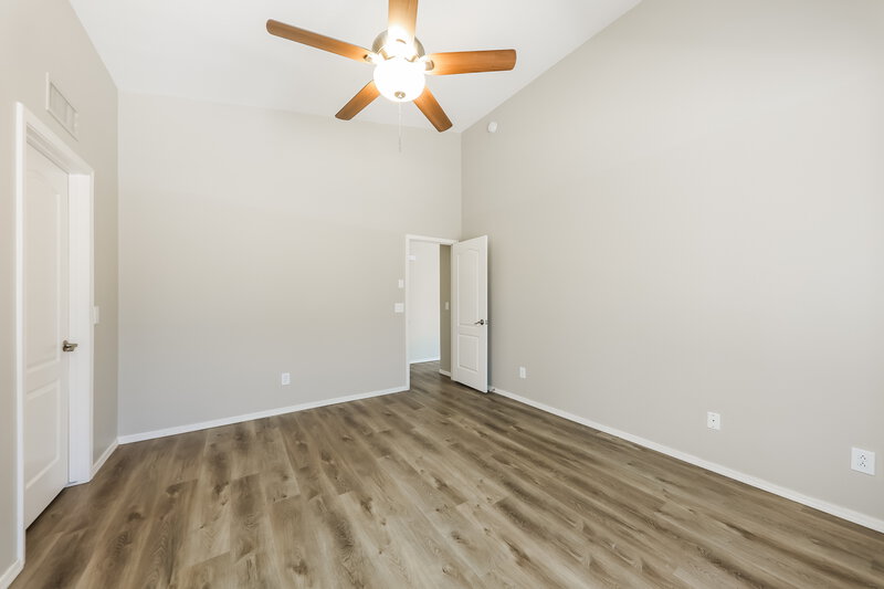2,350/Mo, 9847 W Irma Ln Peoria, AZ 85382 Main Bedroom View 2