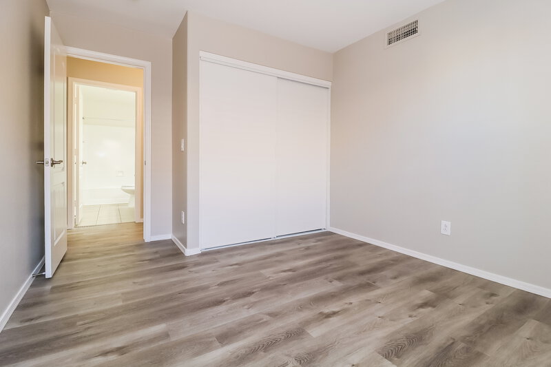 2,270/Mo, 9847 W Irma Ln Peoria, AZ 85382 Bedroom View