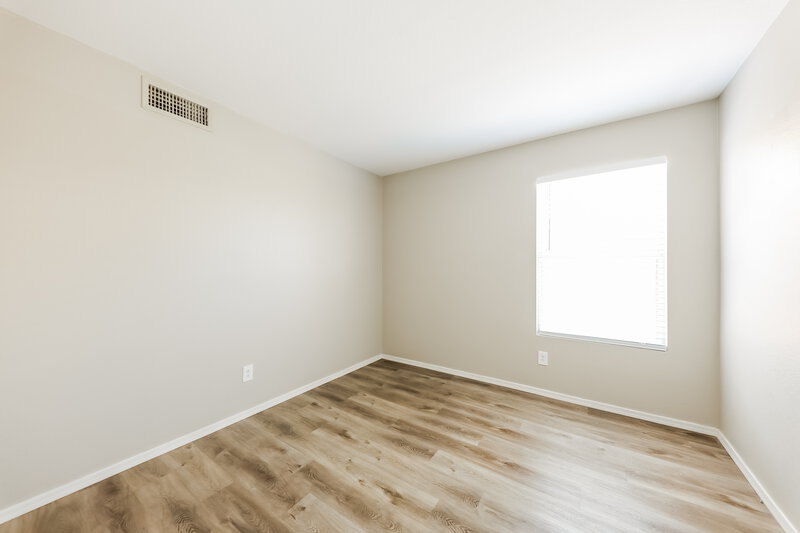 2,350/Mo, 9847 W Irma Ln Peoria, AZ 85382 Bedroom View