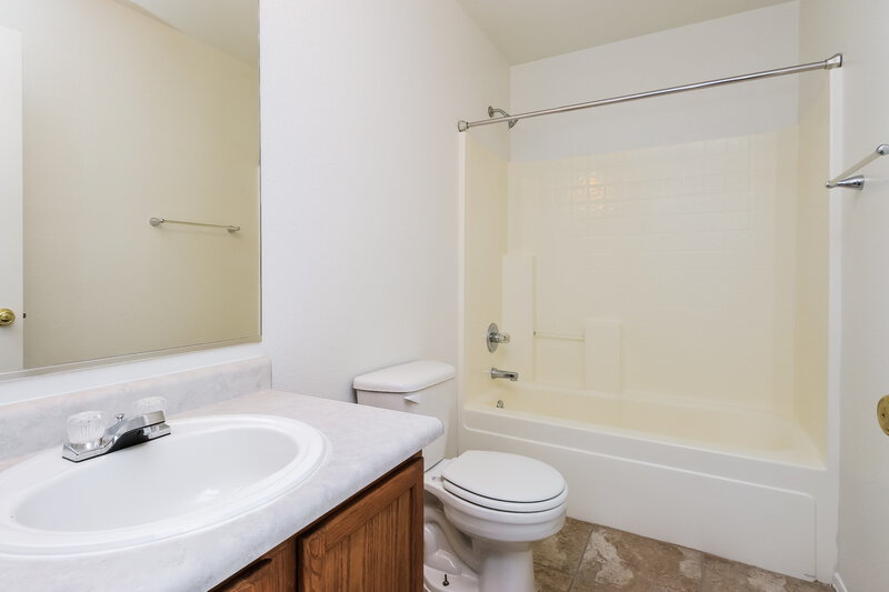 2,140/Mo, 11213 E Quarry Ave Mesa, AZ 85212 Bathroom View