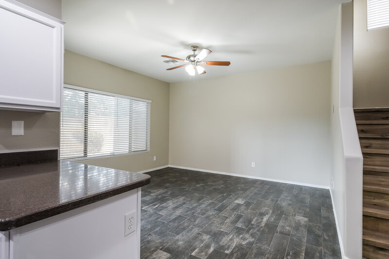 2,585/Mo, 1750 W Union Hills Dr Unit 81 Phoenix, AZ 85027 Living Room View