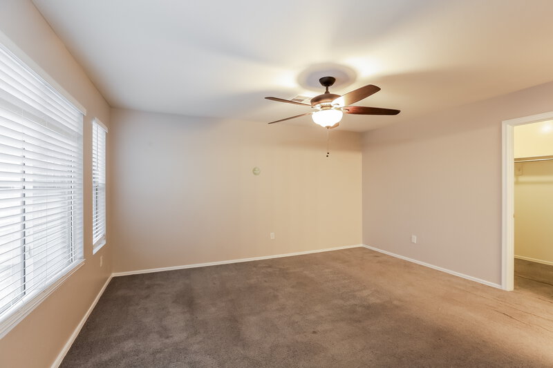2,135/Mo, 7005 S 40th Ln Phoenix, AZ 85041 Main Bedroom View 2