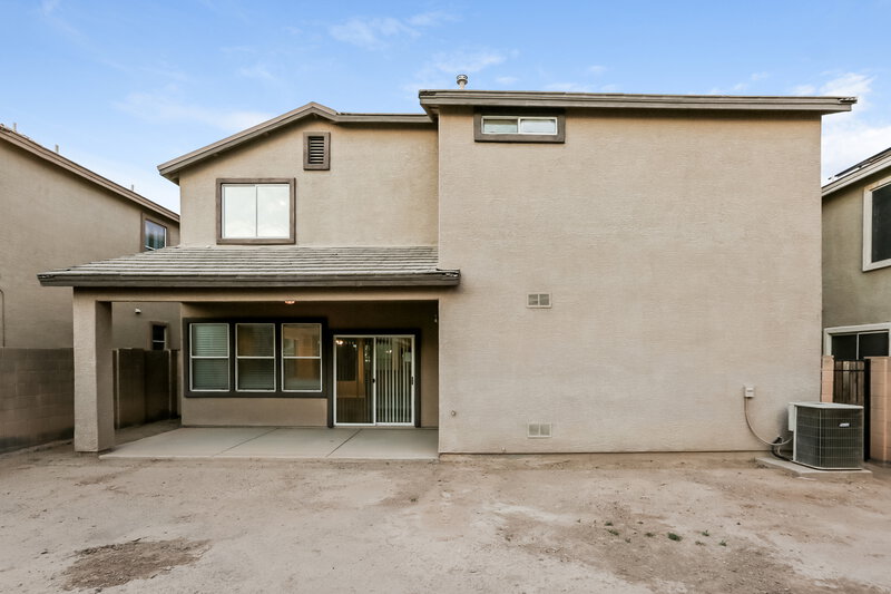 2,135/Mo, 7005 S 40th Ln Phoenix, AZ 85041 Rear View