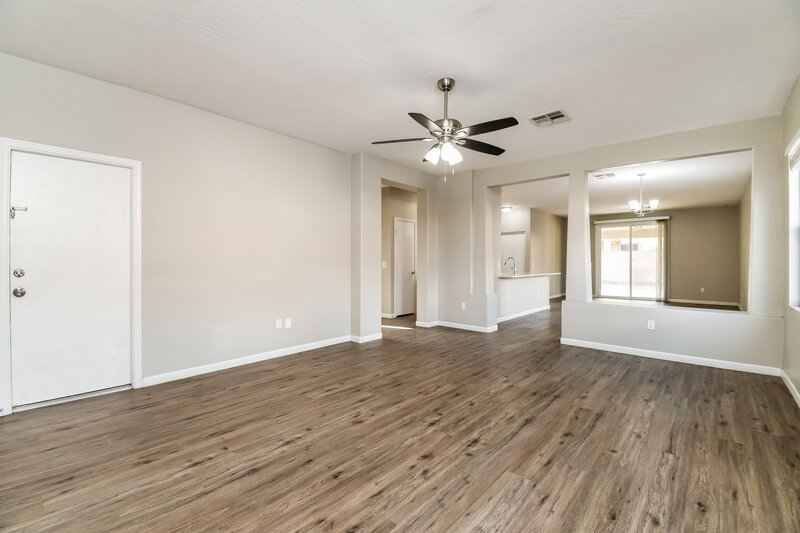 2,195/Mo, 3974 E Latham Way Gilbert, AZ 85297 Living Room View