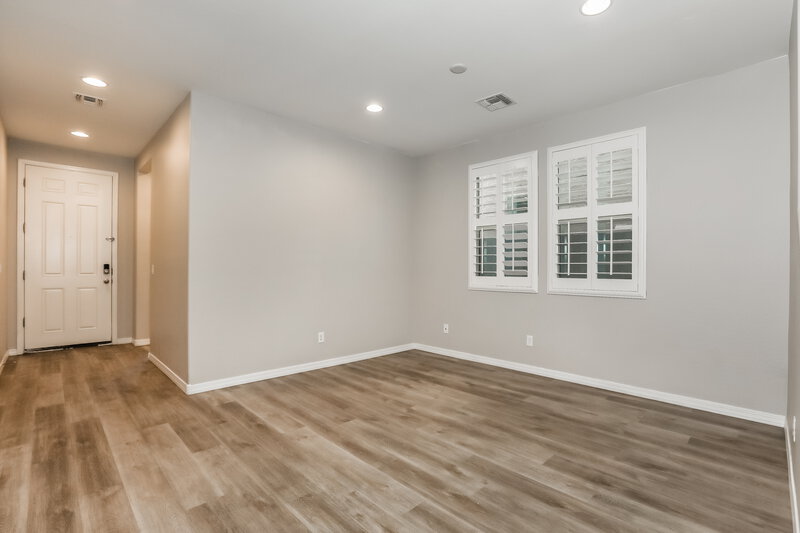 2,695/Mo, 5637 E Alder Ave Mesa, AZ 85206 Living Room View