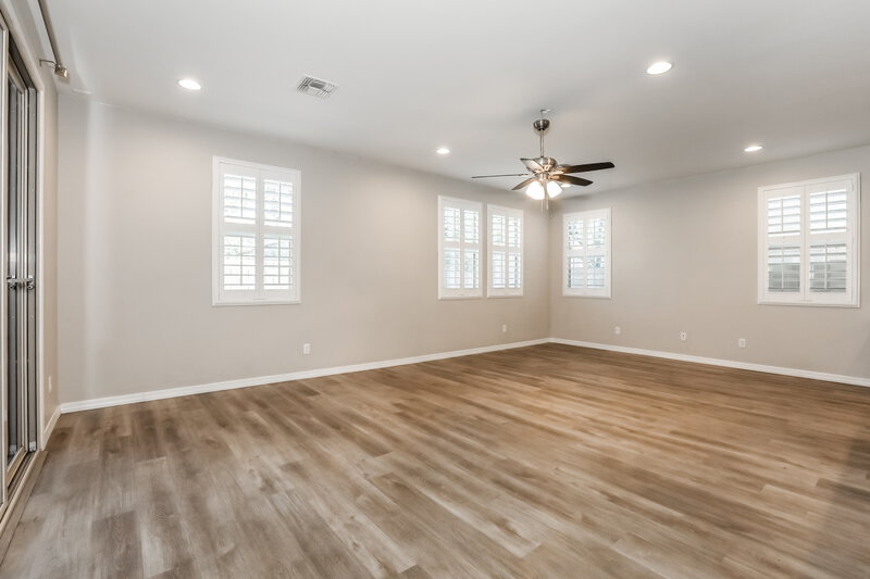 2,695/Mo, 5637 E Alder Ave Mesa, AZ 85206 Living Room View 2