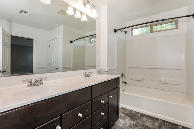 2,695/Mo, 5637 E Alder Ave Mesa, AZ 85206 Bathroom View 2