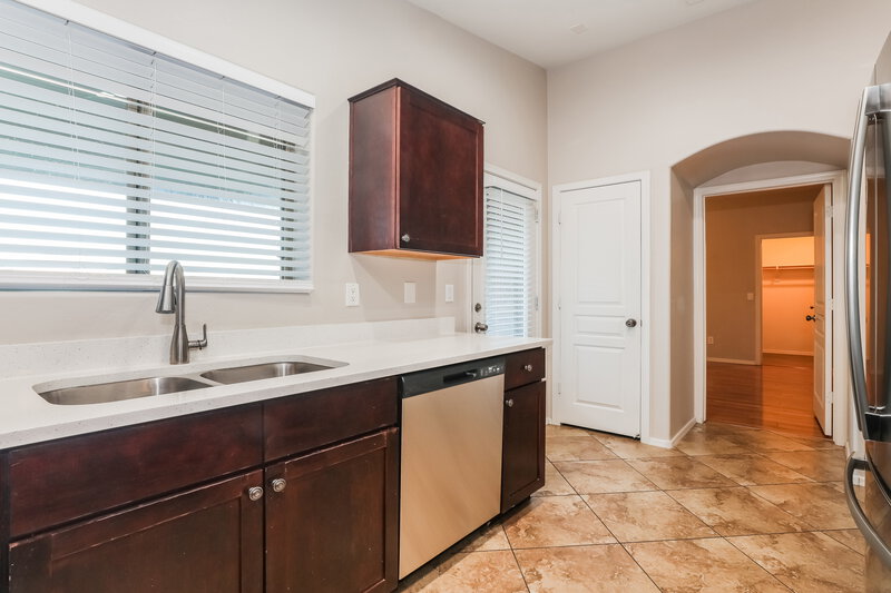 1,975/Mo, 8028 S 48Th Ln Laveen, AZ 85339 Kitchen View 3