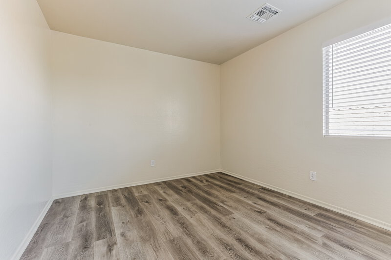 3,150/Mo, 7402 S 29th Ln Phoenix, AZ 85041 Bedroom View 2