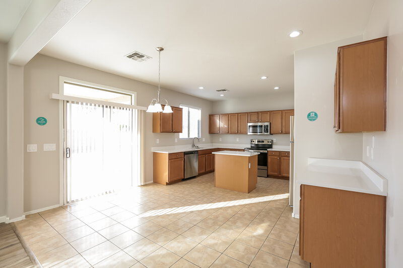 2,460/Mo, 7035 W St Charles Ave Laveen, AZ 85339 Dining Room View