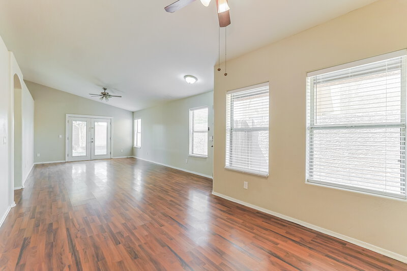 2,370/Mo, 91 N Soho Pl Chandler, AZ 85225 Living Room View