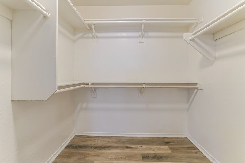 2,370/Mo, 91 N Soho Pl Chandler, AZ 85225 Walk In Closet View