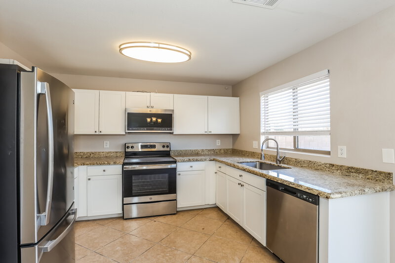 1,715/Mo, 13926 N 150Th Ln Surprise, AZ 85379 Kitchen View 2