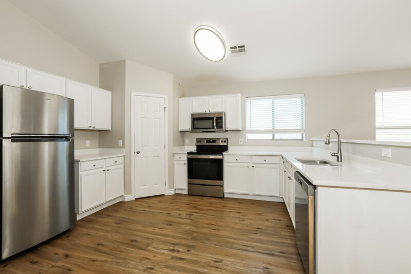 2,125/Mo, 10134 E Caballero St Mesa, AZ 85207 Kitchen View