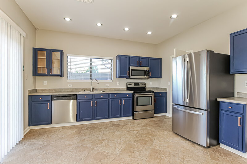 2,430/Mo, 11552 E Flower Cir Mesa, AZ 85208 Kitchen View