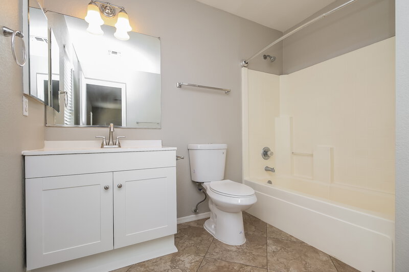2,265/Mo, 11552 E Flower Cir Mesa, AZ 85208 Main Bathroom View