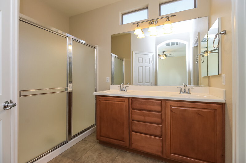 2,860/Mo, 18821 E Swan Dr Queen Creek, AZ 85142 Main Bathroom View