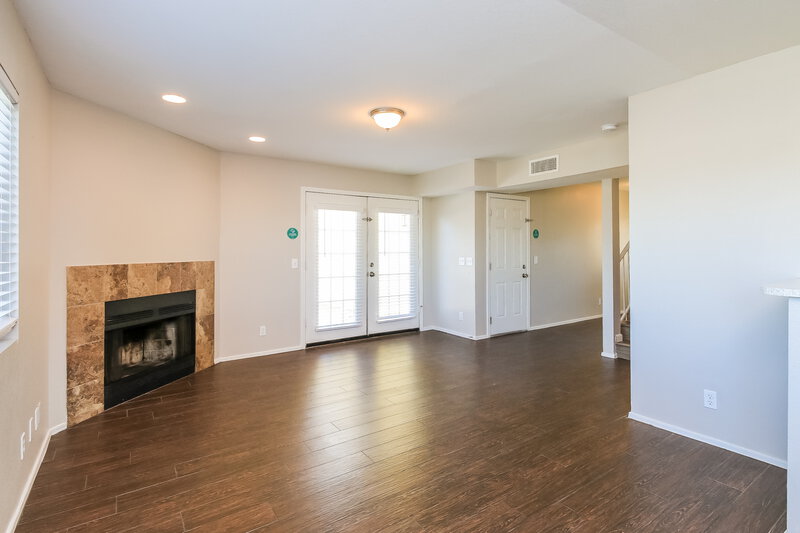 2,295/Mo, 441 S Maple Unit 134 Mesa, AZ 85206 Living Room View