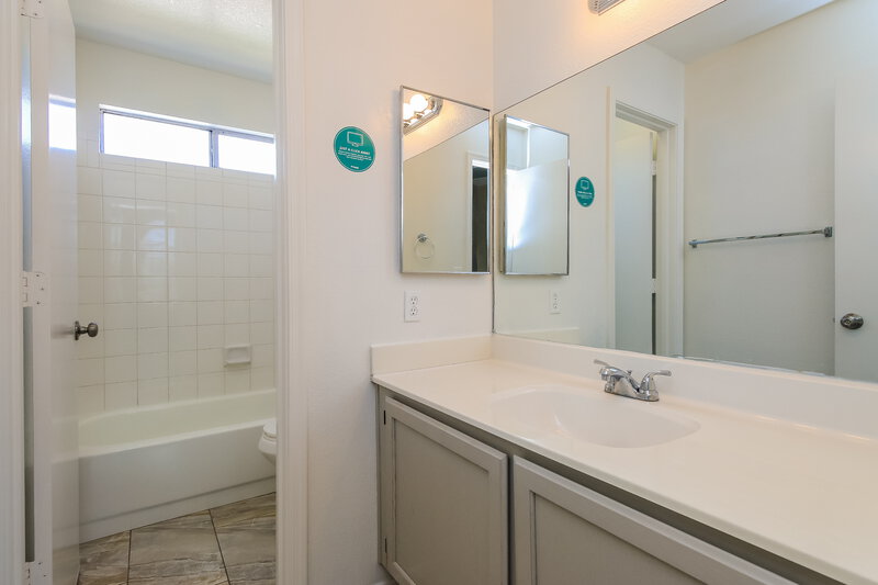 2,295/Mo, 441 S Maple Unit 134 Mesa, AZ 85206 Bathroom View