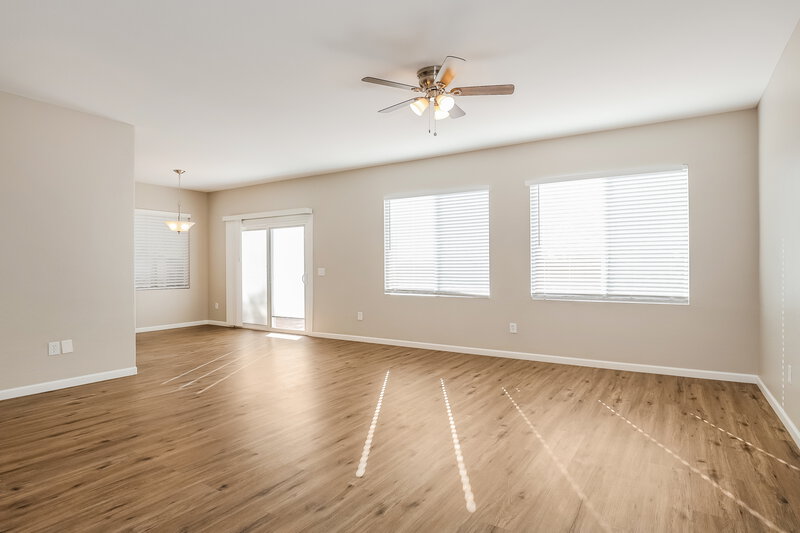 2,115/Mo, 34818 N 31st Ave Phoenix, AZ 85086 Dining Room View