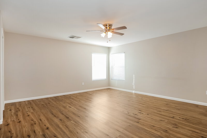 2,115/Mo, 34818 N 31st Ave Phoenix, AZ 85086 Main Bedroom View