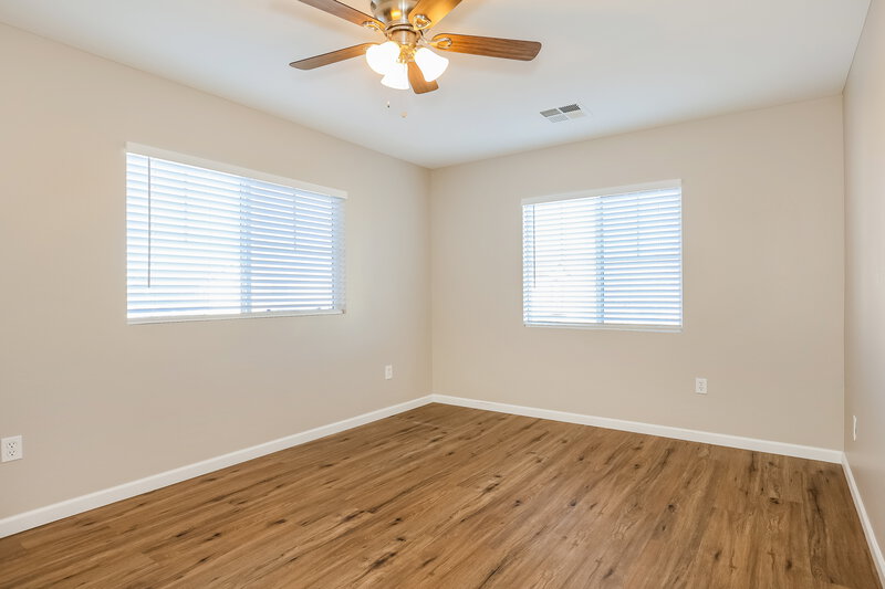 2,115/Mo, 34818 N 31st Ave Phoenix, AZ 85086 Bedroom View 2