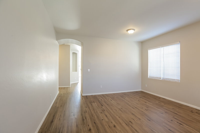 2,040/Mo, 5621 W Ellis Dr Laveen, AZ 85339 Living Room View