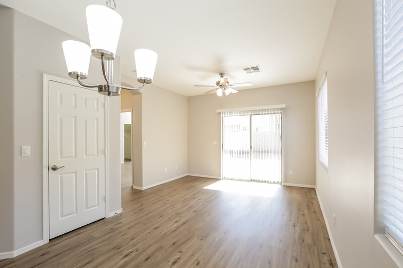 2,040/Mo, 5621 W Ellis Dr Laveen, AZ 85339 Dining Room View