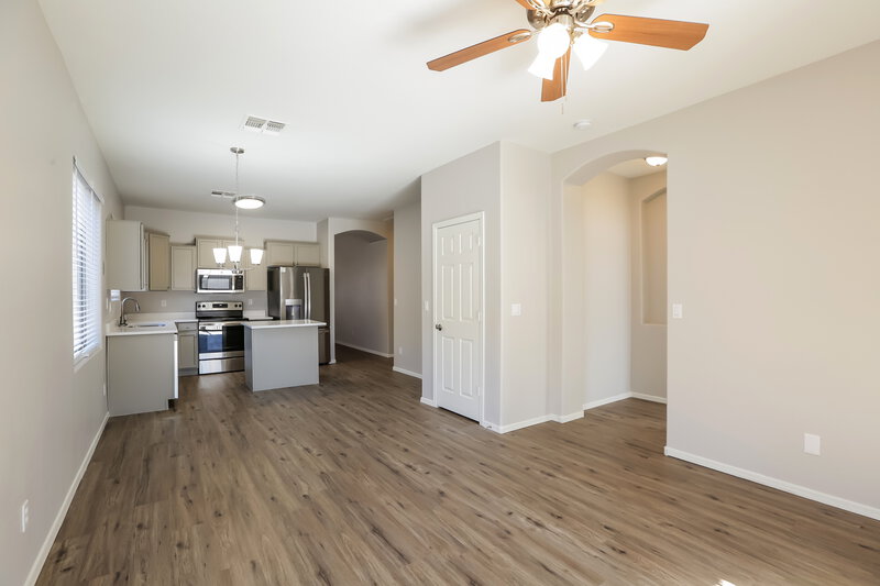 2,040/Mo, 5621 W Ellis Dr Laveen, AZ 85339 Family Room View