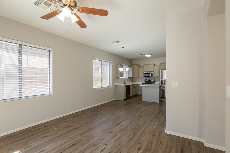 2,040/Mo, 5621 W Ellis Dr Laveen, AZ 85339 Family Room View 2