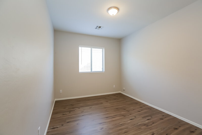 2,040/Mo, 5621 W Ellis Dr Laveen, AZ 85339 Bedroom View