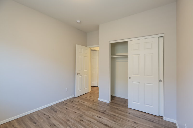 2,040/Mo, 5621 W Ellis Dr Laveen, AZ 85339 Bedroom View 2