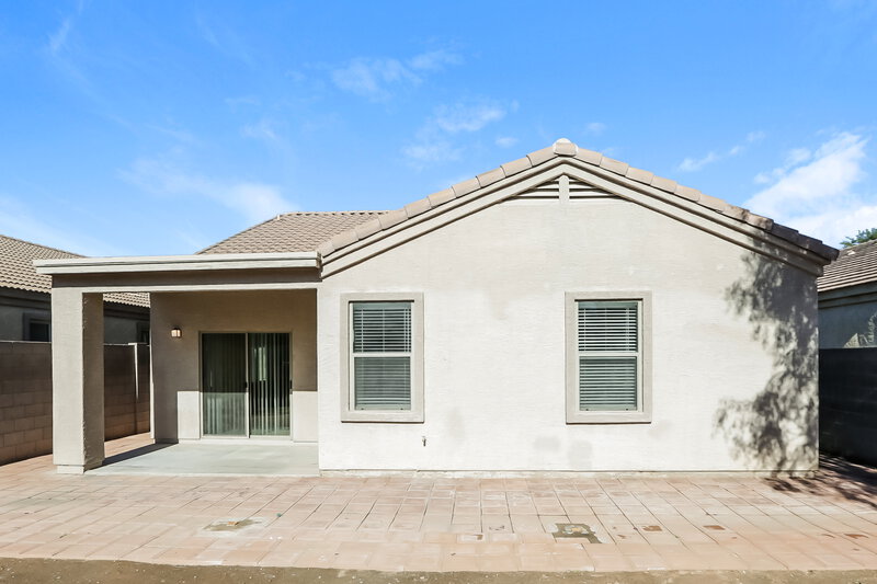 2,040/Mo, 5621 W Ellis Dr Laveen, AZ 85339 Rear View