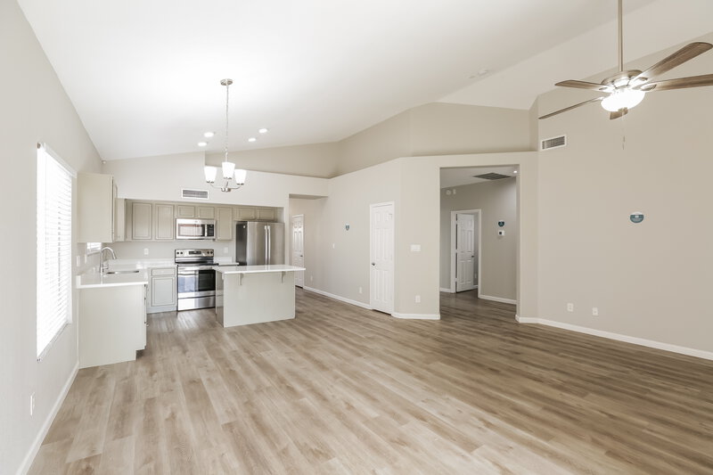 2,185/Mo, 275 W Amoroso Dr Gilbert, AZ 85233 Dining Room View