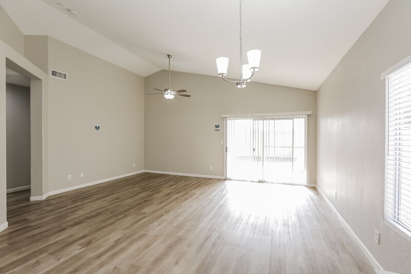 2,185/Mo, 275 W Amoroso Dr Gilbert, AZ 85233 Family Room View