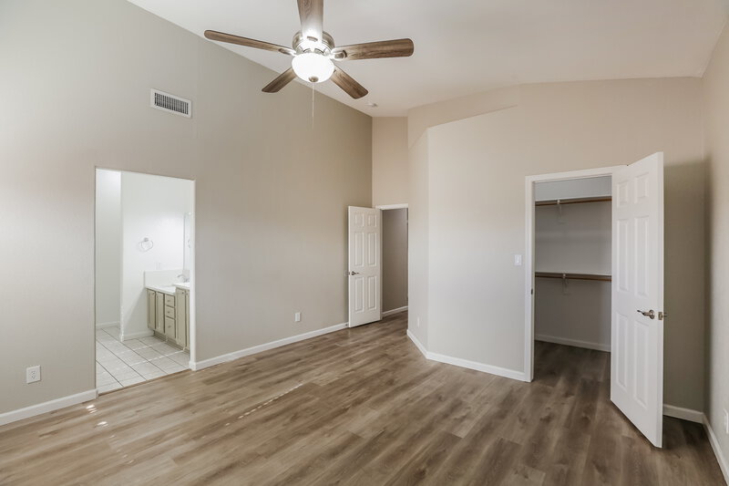 2,185/Mo, 275 W Amoroso Dr Gilbert, AZ 85233 Main Bedroom View 2