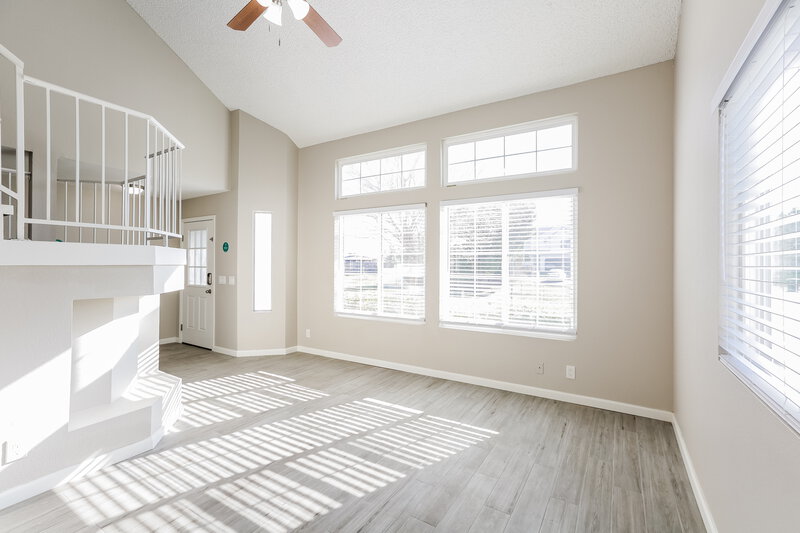 2,500/Mo, 441 S Maple Unit 48 Mesa, AZ 85206 Living Room View 2