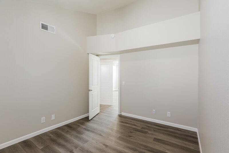 2,500/Mo, 441 S Maple Unit 48 Mesa, AZ 85206 Bedroom View 2