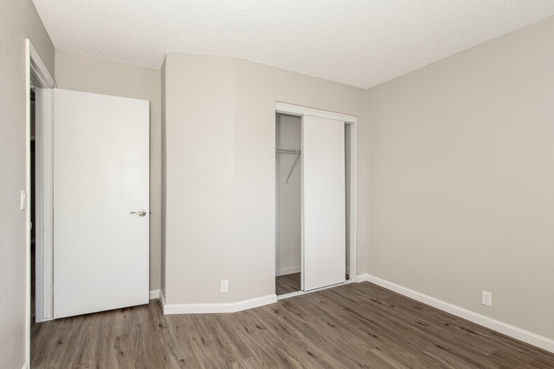 1,880/Mo, 10012 N 66Th Dr Glendale, AZ 85302 Bedroom View