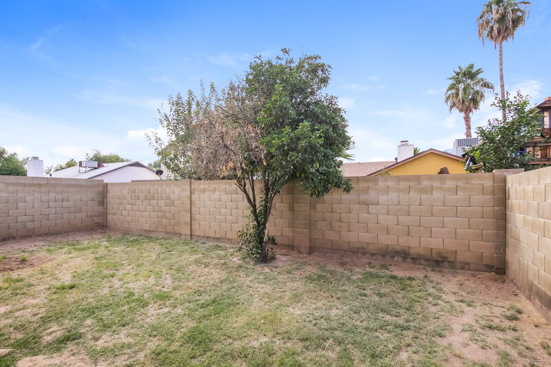 1,880/Mo, 10012 N 66Th Dr Glendale, AZ 85302 Exterior View