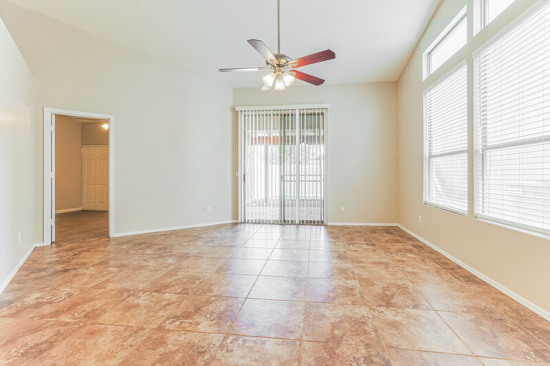 2,340/Mo, 3440 E Southern Ave Unit 1110 Mesa, AZ 85204 Living Room View 2